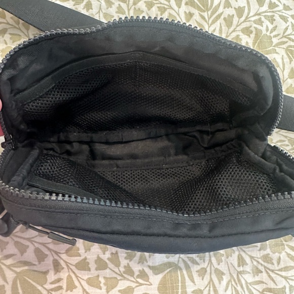 Lululemon Black Belt Bag - Picture 5 of 5